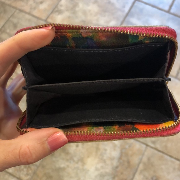 Tory Burch wallet - Picture 9 of 11